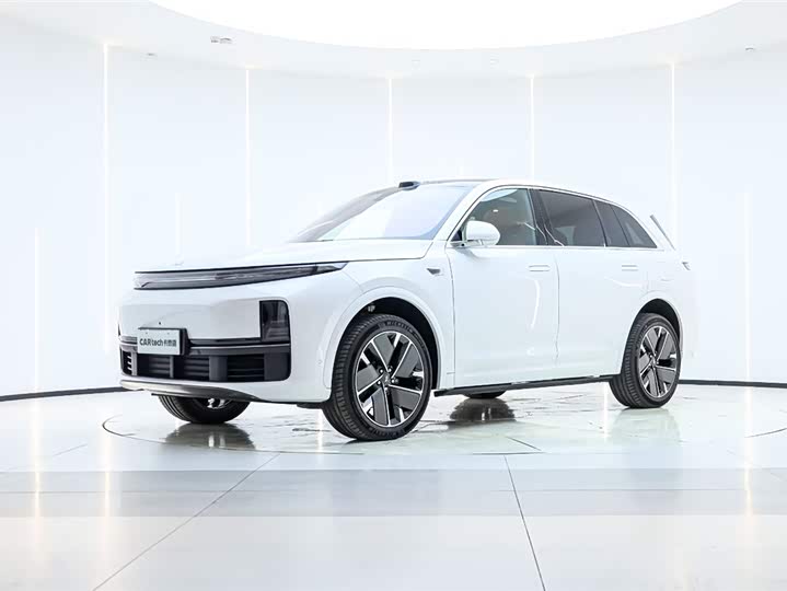 2025 LiXiang L7