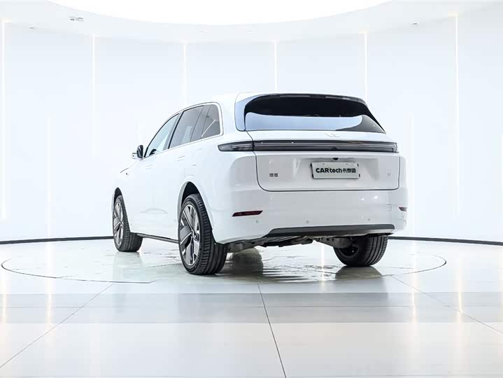 2025 LiXiang L7