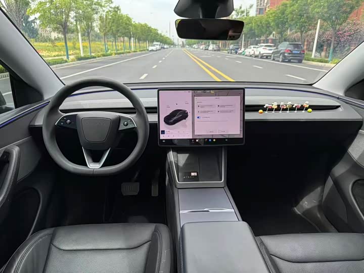 Tesla Model Y 2025 2025款 后轮驱动版