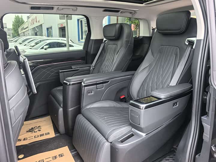 Maxus G90 2023 2023款 2.0T 星际七座版