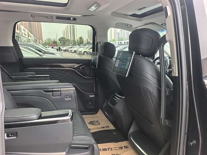 Maxus G90 2023 2023款 2.0T 星际七座版