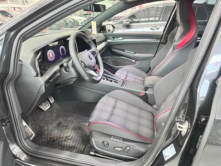 Volkswagen Golf GTI 2025 2025款 380TSI DSG GTI