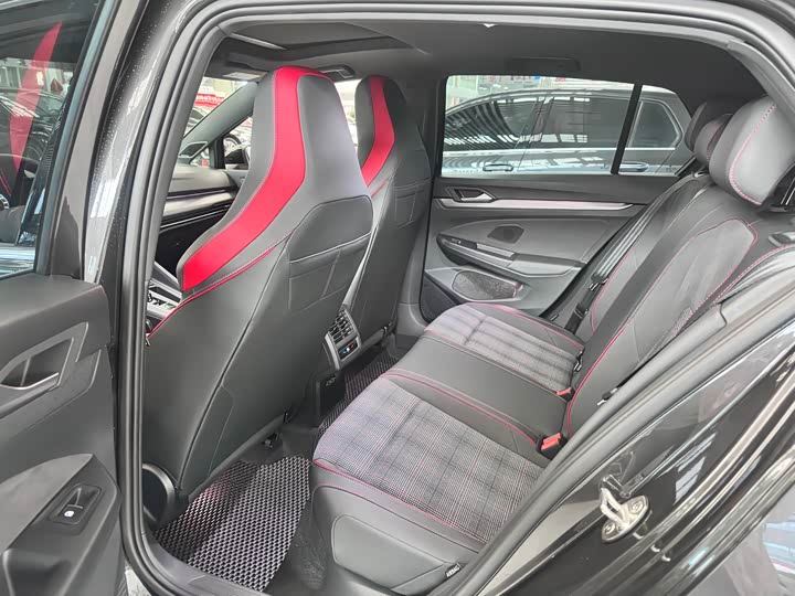 Volkswagen Golf GTI 2025 2025款 380TSI DSG GTI