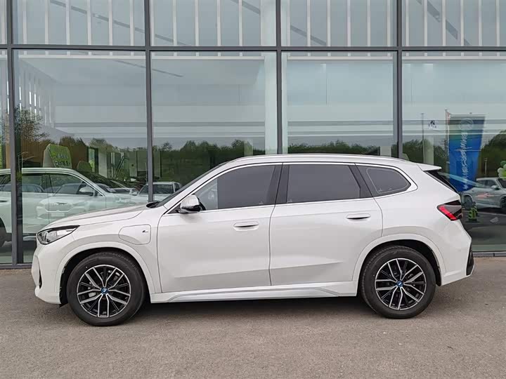 BMW iX1 2025 2025款 eDrive25L M运动套装