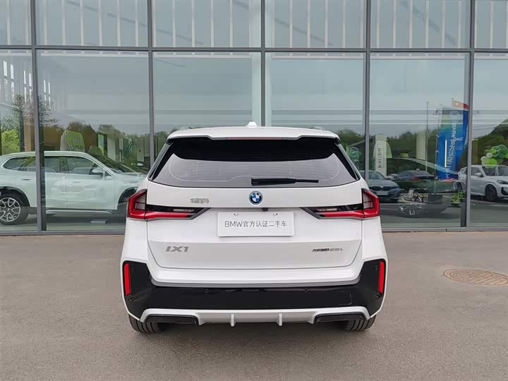 BMW iX1 2025 2025款 eDrive25L M运动套装