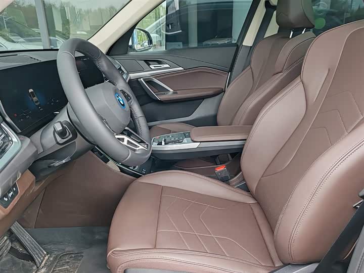 BMW iX1 2025 2025款 eDrive25L M运动套装
