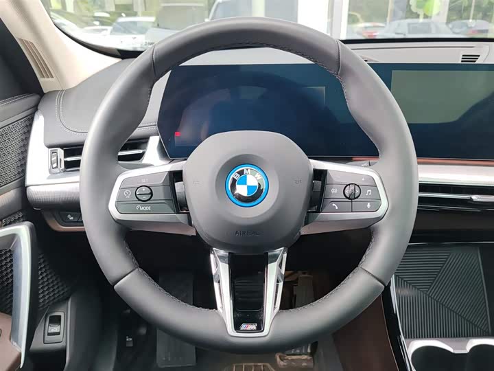 BMW iX1 2025 2025款 eDrive25L M运动套装