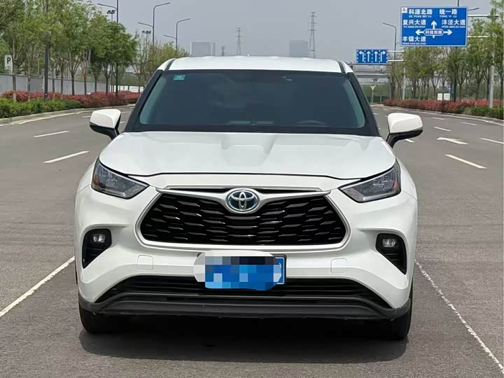 Фото 2 - Toyota Highlander
