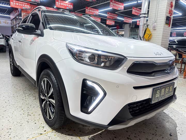Kia KX1 2021 2021款 1.4L CVT趣享天窗款