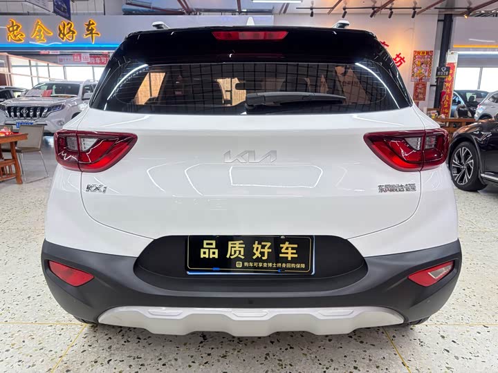 Kia KX1 2021 2021款 1.4L CVT趣享天窗款