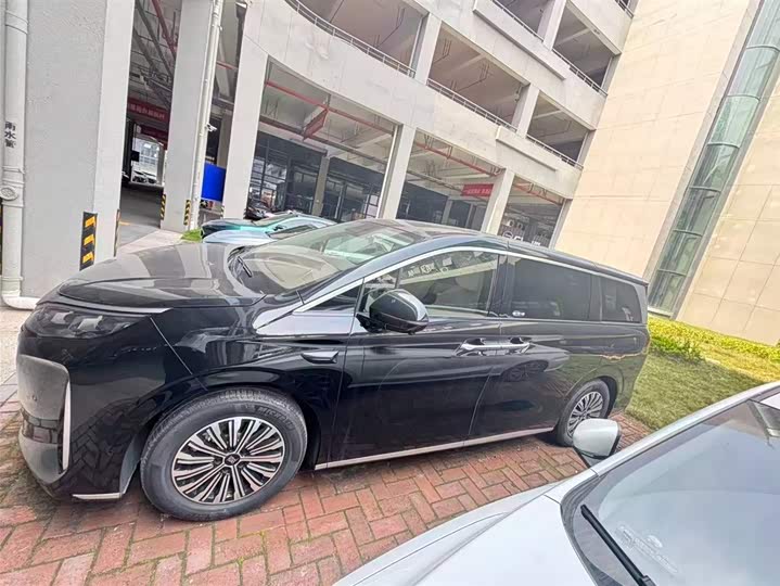 BYD Xia 2025 2025款 DM-i 1.5T 180km 超越型
