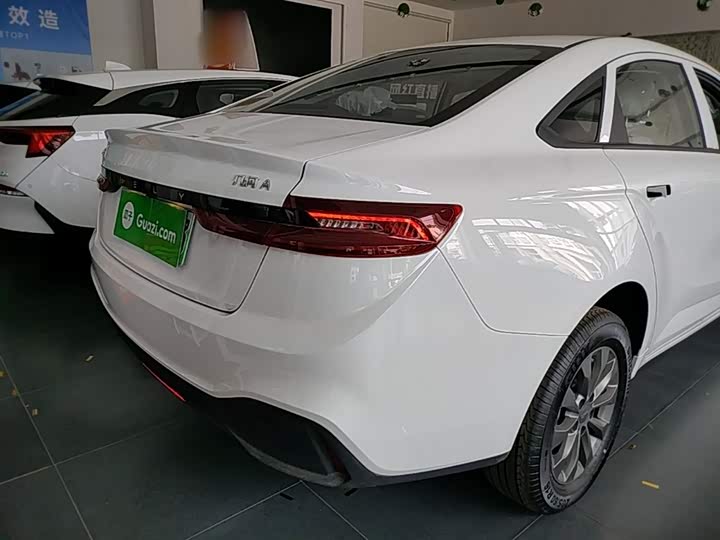 Фото 8 - Geely Geometry A