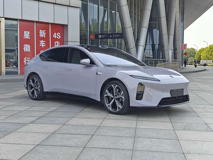 2025 Nio ET5