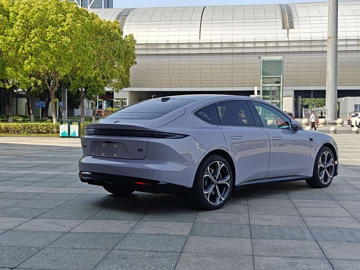 2025 Nio ET5