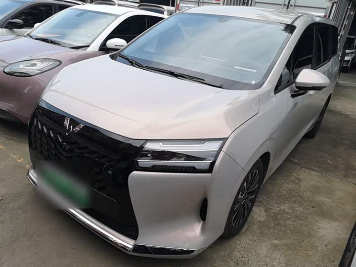 Фото 1 - Wuling Starlight 730 Hybrid/EV