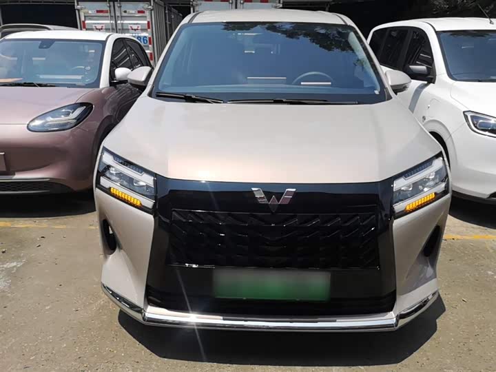 Фото 3 - Wuling Starlight 730 Hybrid/EV