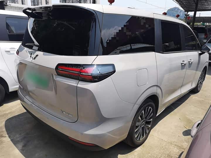 Фото 7 - Wuling Starlight 730 Hybrid/EV