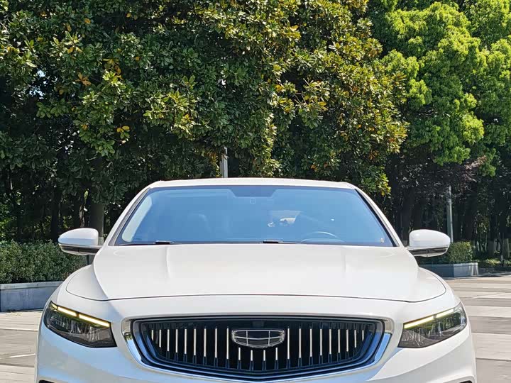 Фото 2 - Geely Preface