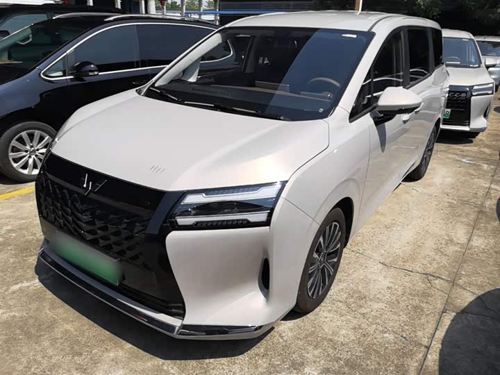 2025 Wuling Starlight 730 Hybrid/EV