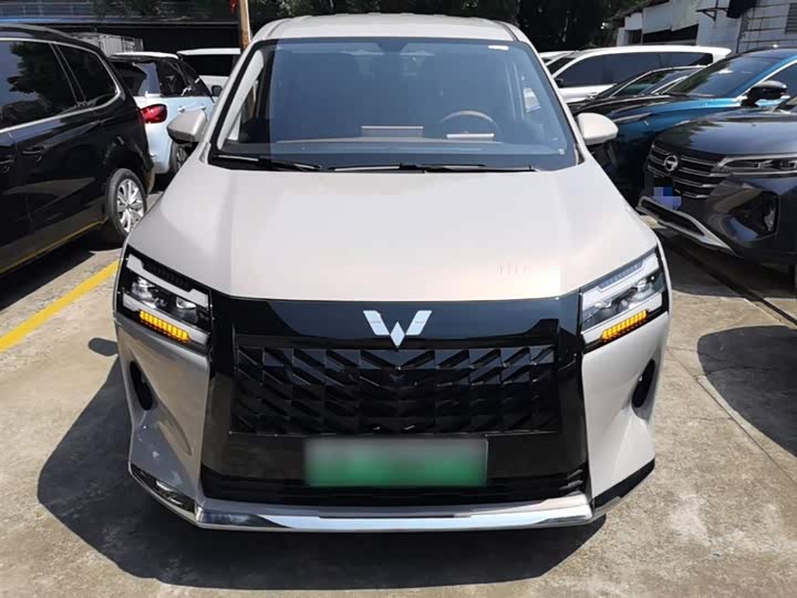 2025 Wuling Starlight 730 Hybrid/EV