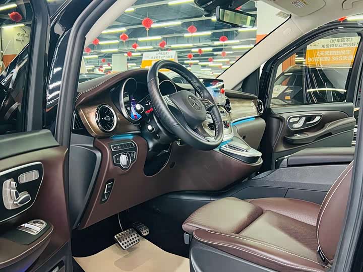 Mercedes-Benz V-Class 2022 2022款 V 260 L 长轴距豪华版