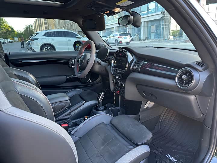 Mini Mini JCW 2021 2021款 2.0T JOHN COOPER WORKS ALL-IN