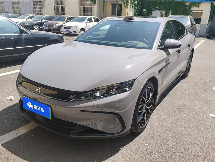 BYD Han 2025 2025款 DM-i 智驾版 125KM尊荣型