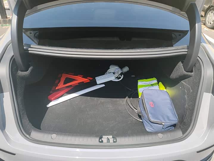 BYD Han 2025 2025款 DM-i 智驾版 125KM尊荣型