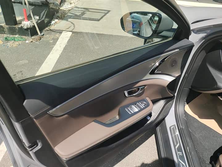 BYD Han 2025 2025款 DM-i 智驾版 125KM尊荣型