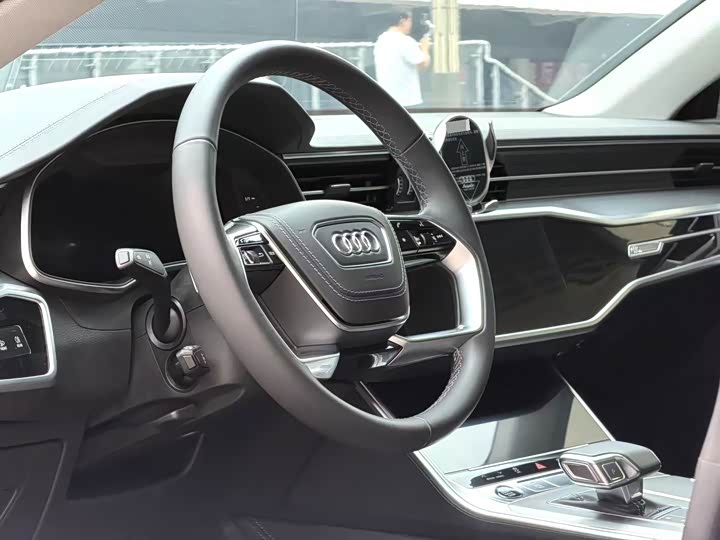 Zdjęcie 7 - Audi A7L