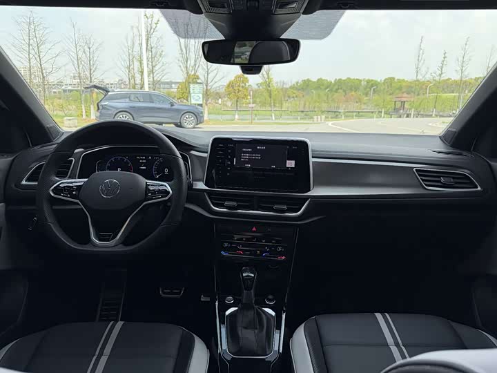 Фото 4 - Volkswagen T-Roc