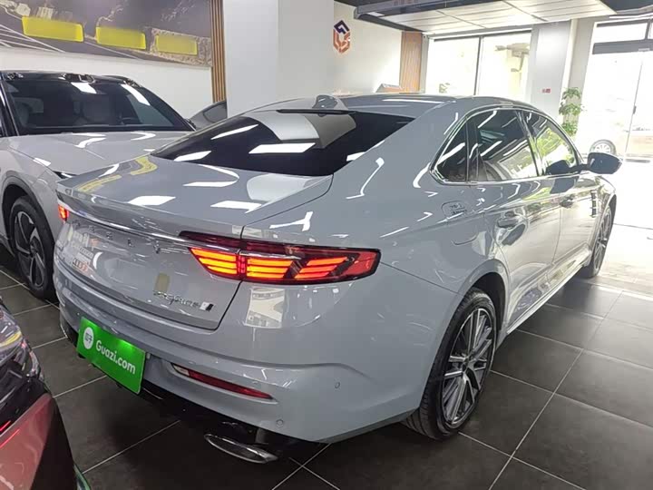 Zdjęcie 7 - Geely Preface