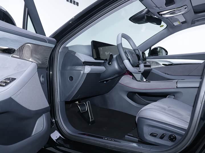 Voyah Passion 2024 2024款 PHEV 四驱超长续航旗舰版