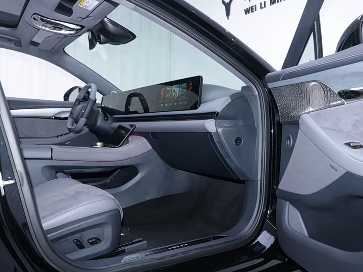 Voyah Passion 2024 2024款 PHEV 四驱超长续航旗舰版