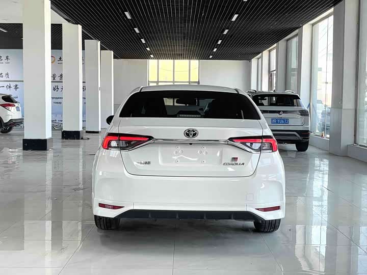 Фото 5 - Toyota Corolla