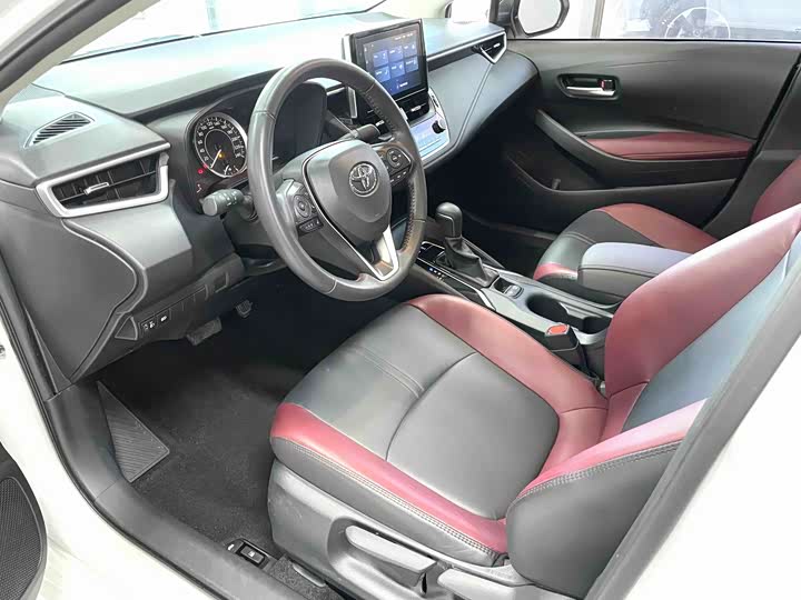 Фото 7 - Toyota Corolla