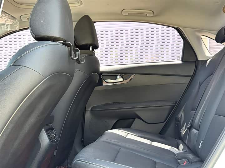 Kia K3 2023 2023款 1.5L CVT豪华版