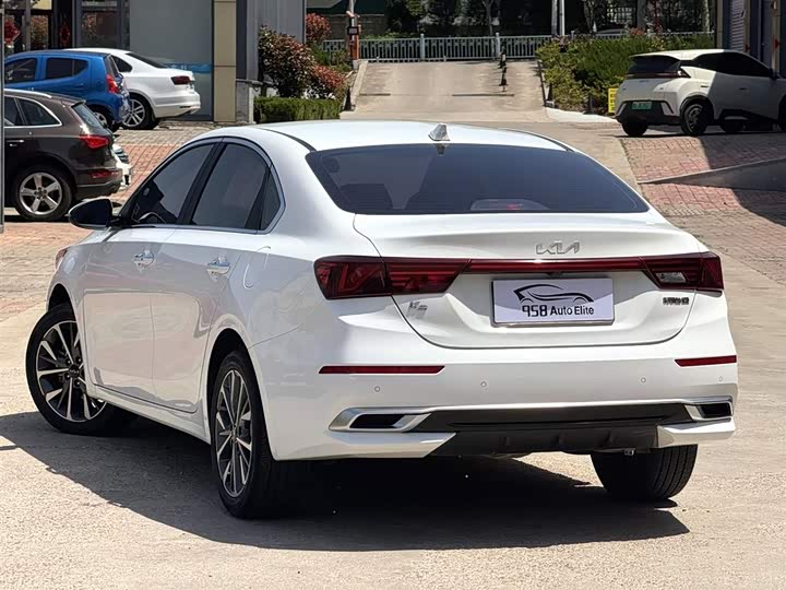 Kia K3 2023 2023款 1.5L CVT豪华版