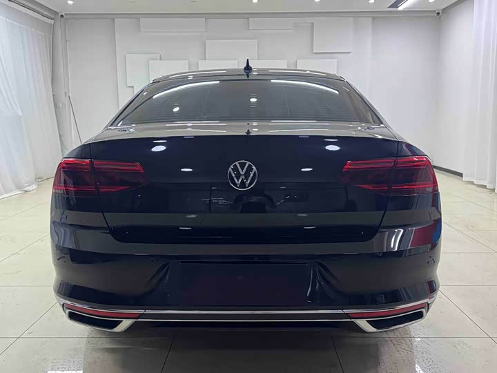 Фото 5 - Volkswagen Magotan