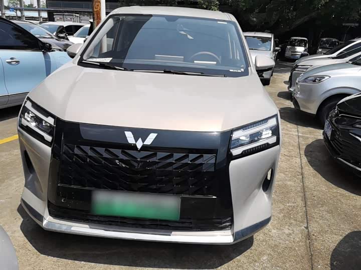 2025 Wuling Starlight 730 Hybrid/EV