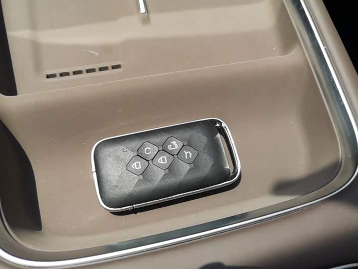 Wuling Starlight 730 Hybrid/EV 2025 2025款 插混 125km 豪华型