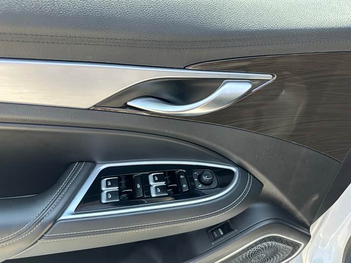 Geely Emgrand GT 2021 2021款 1.8T 领航版+