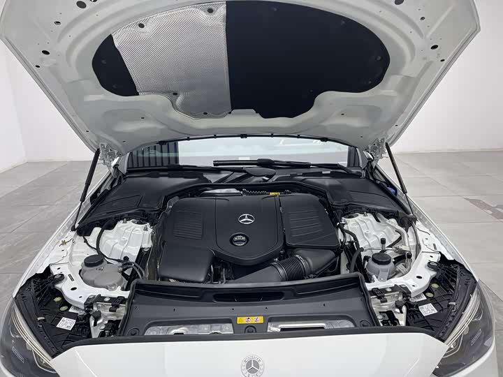 Фото 9 - Mercedes-Benz C-Class