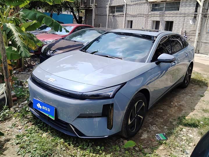 Geely Galaxy L6 2025 2025款 EM-i 140km 探索+版