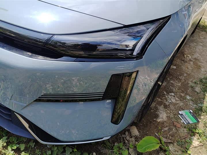 Geely Galaxy L6 2025 2025款 EM-i 140km 探索+版