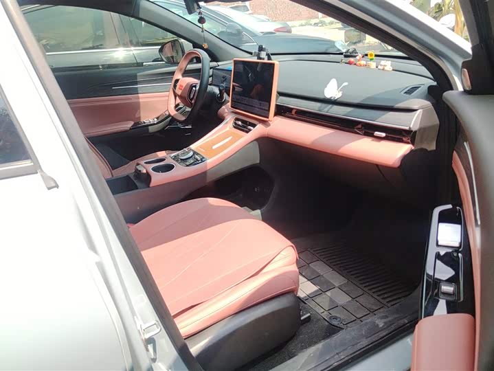 Geely Galaxy L6 2025 2025款 EM-i 140km 探索+版
