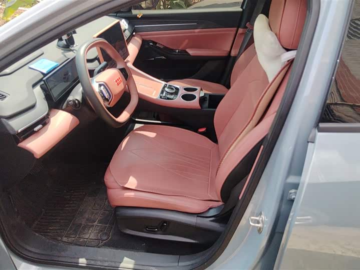 Geely Galaxy L6 2025 2025款 EM-i 140km 探索+版