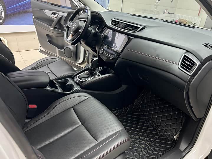 Zdjęcie 8 - Nissan Qashqai