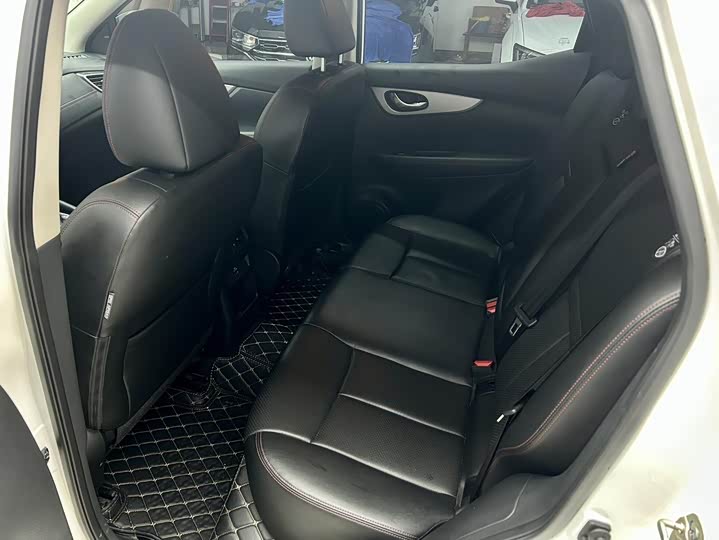 Zdjęcie 9 - Nissan Qashqai