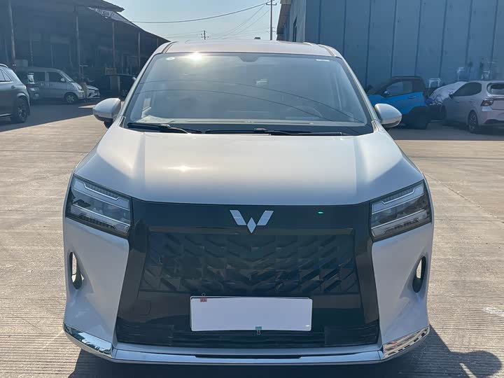 2025 Wuling Starlight 730 Hybrid/EV